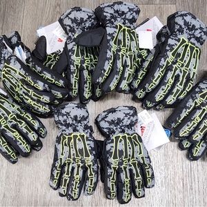 Kids Winter Snow Ski Gloves NWT